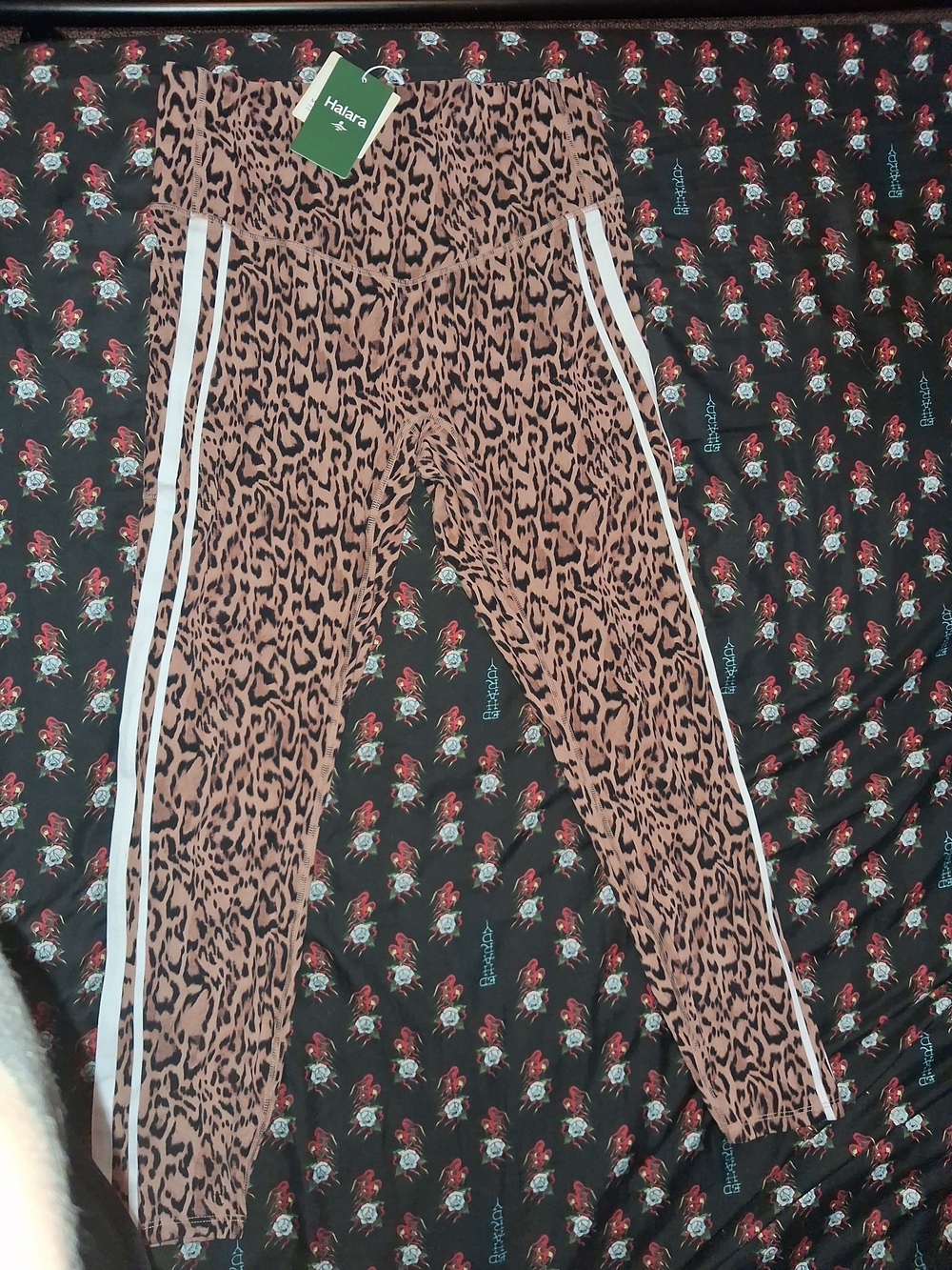 HALARA Leopard Print Leggings with White Side Stripes - Brown/Black